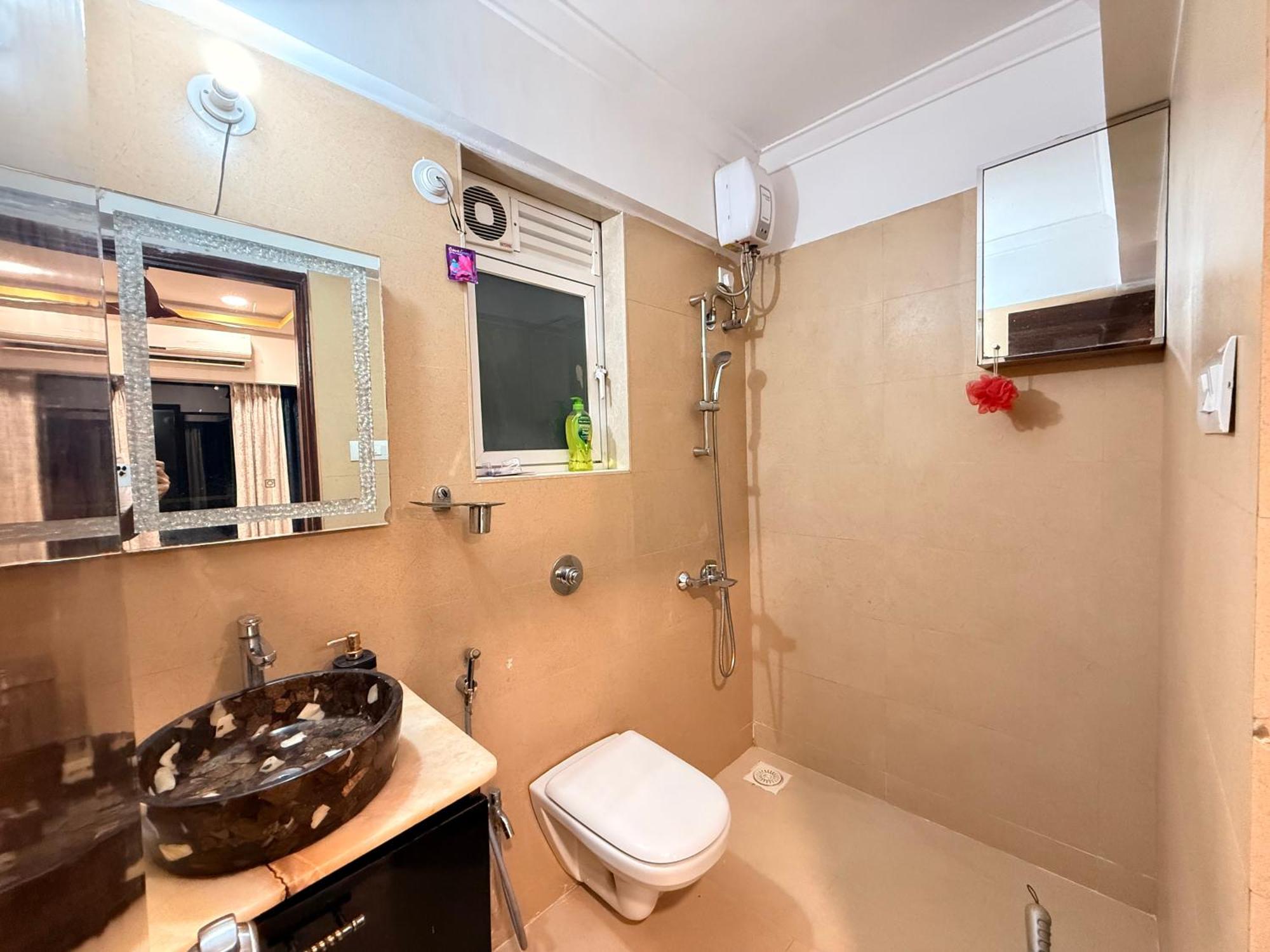 Apartment 1bhk Modern Cozy Flat At Prime Location Livin Cove *
