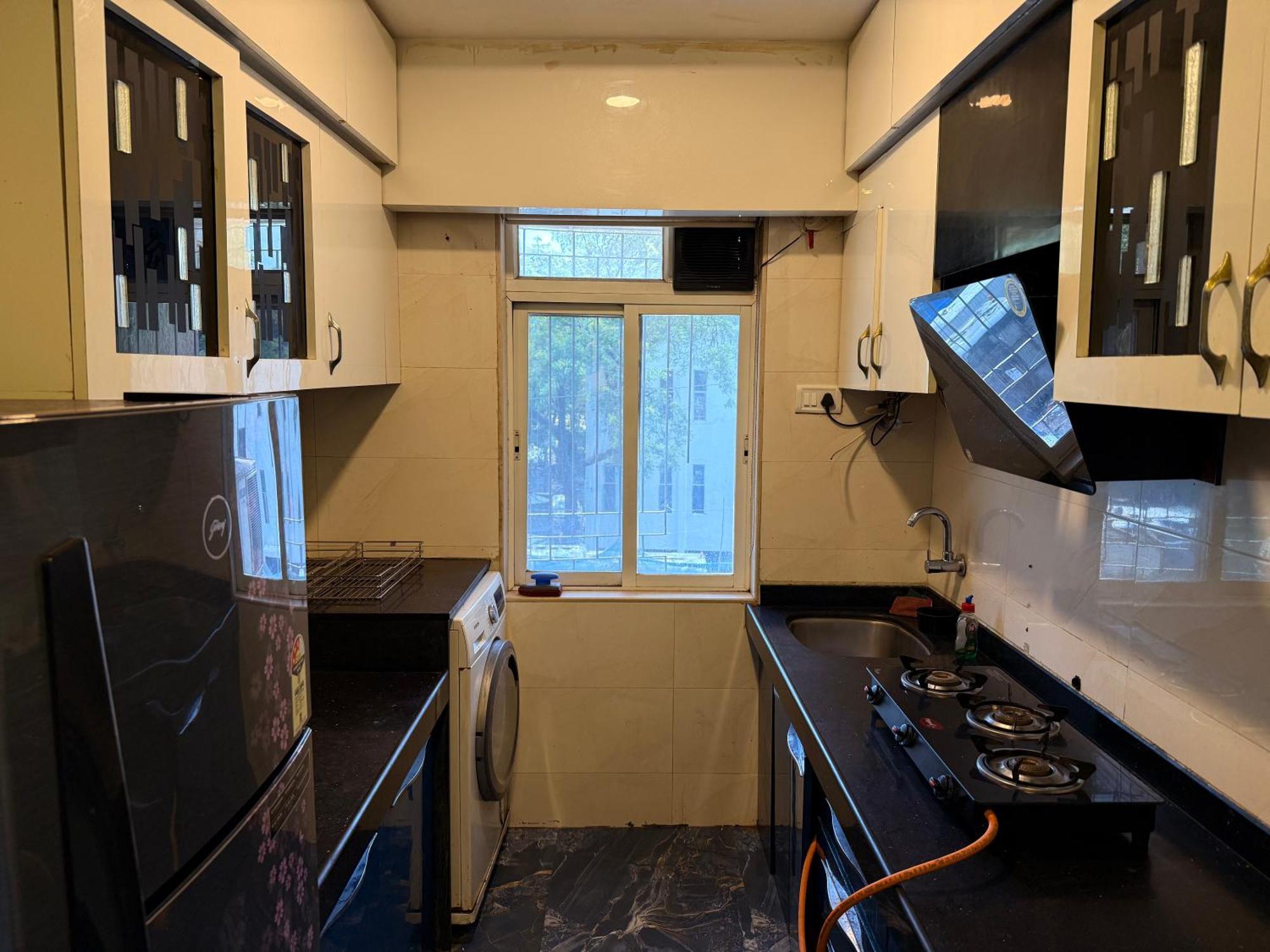 1bhk Modern Cozy Flat At Prime Location Livin Cove Apartment
