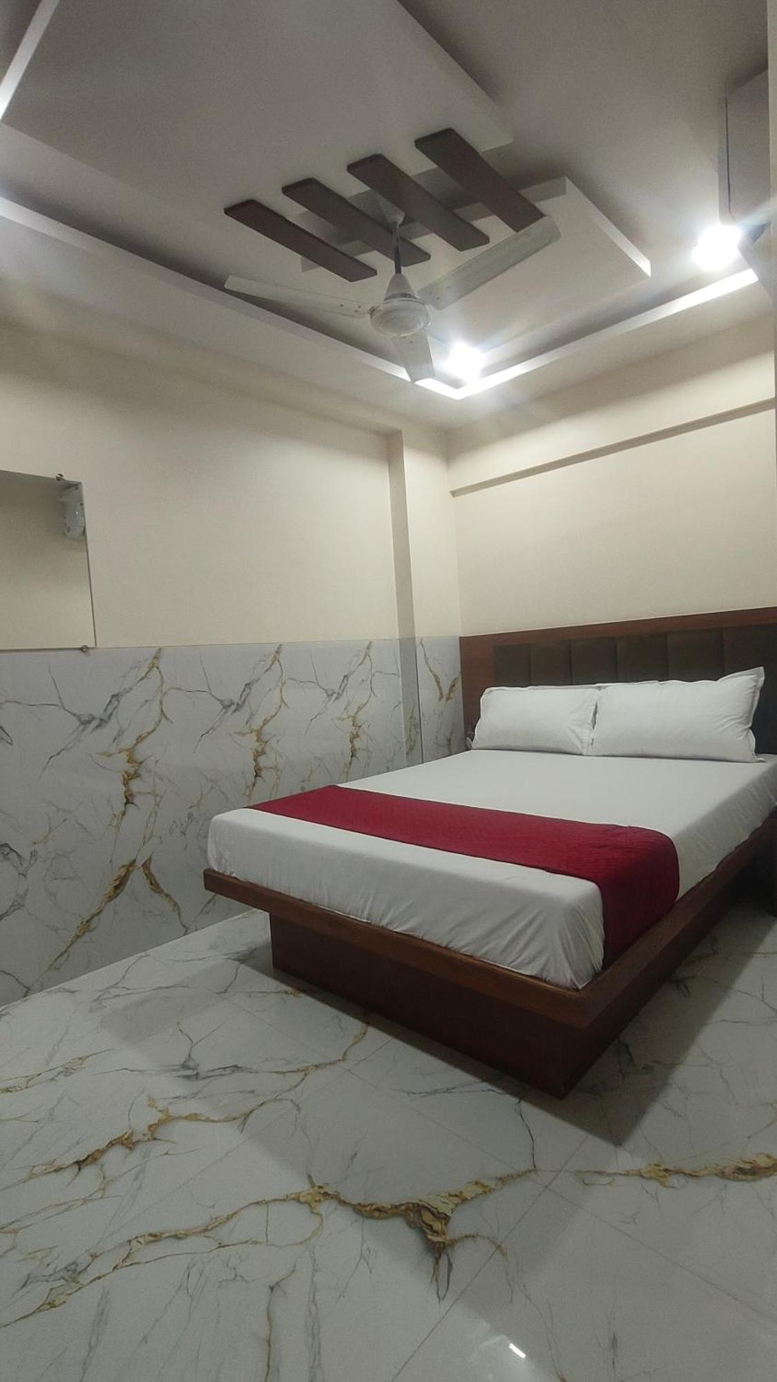 Hotel Samrat Palace 2 Goregaon West Mumbai