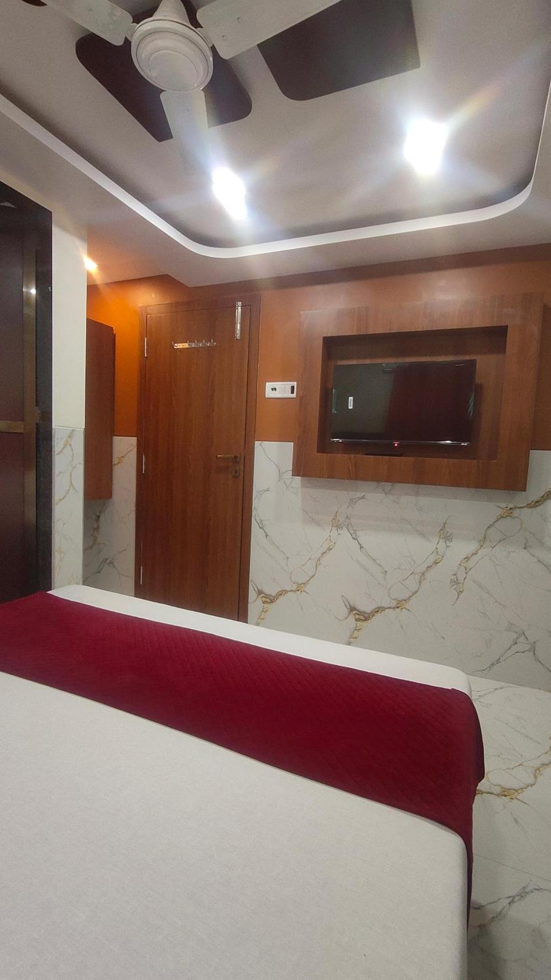 Samrat Palace 2 Goregaon West Mumbai