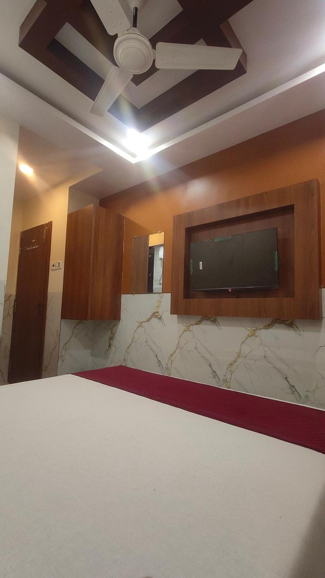 Samrat Palace 2 Goregaon West Hotel