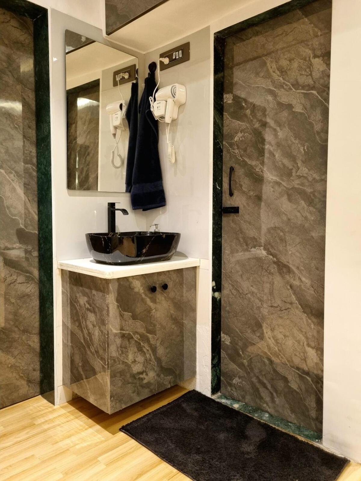 Solace - 1 Bhk - Walk Away Carter Rd *