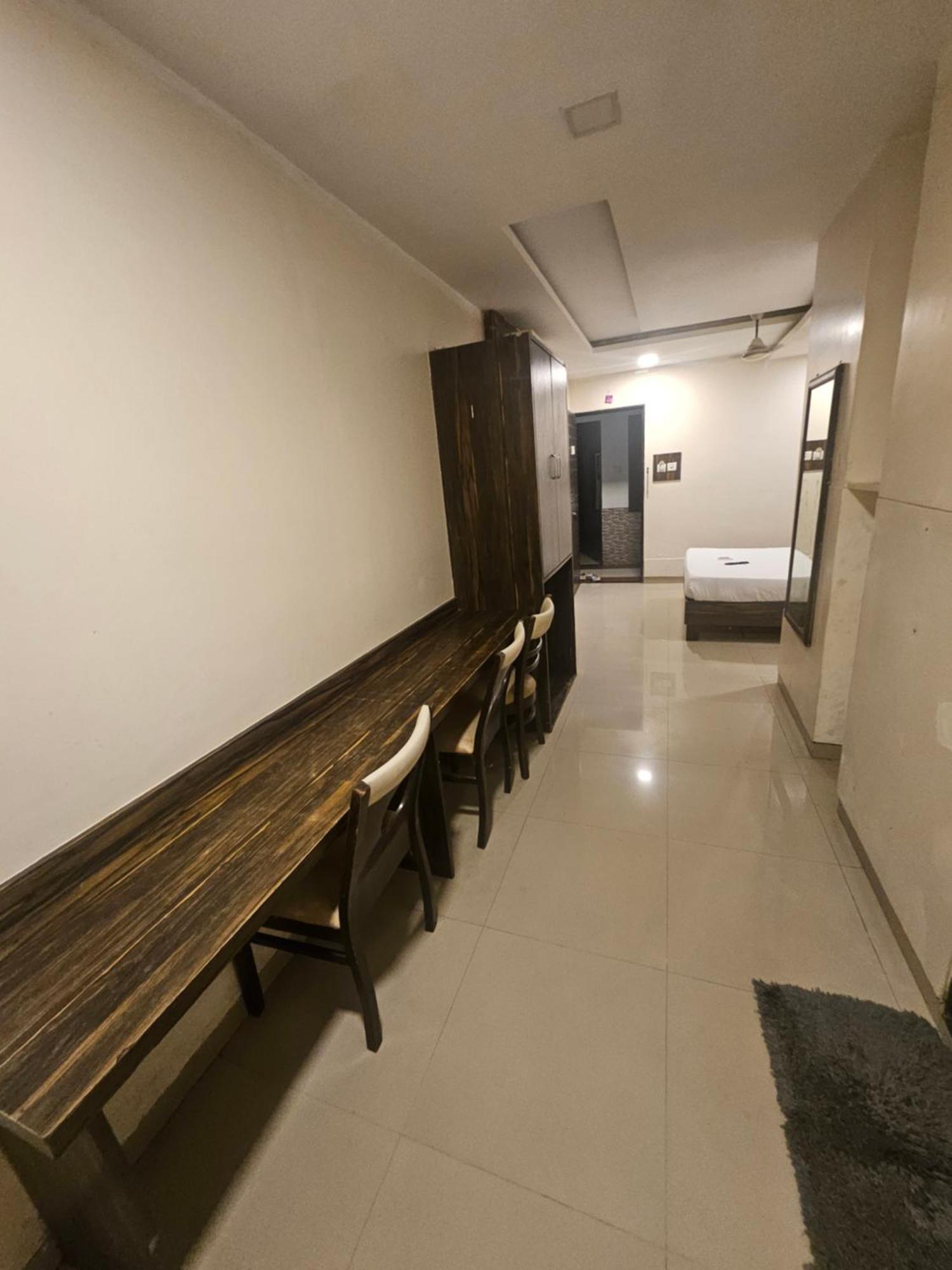 Prime Addore Palacee - Near Airport , Visa Consultant , Jio World Convention Centre Bkc Hotel Mumbai
