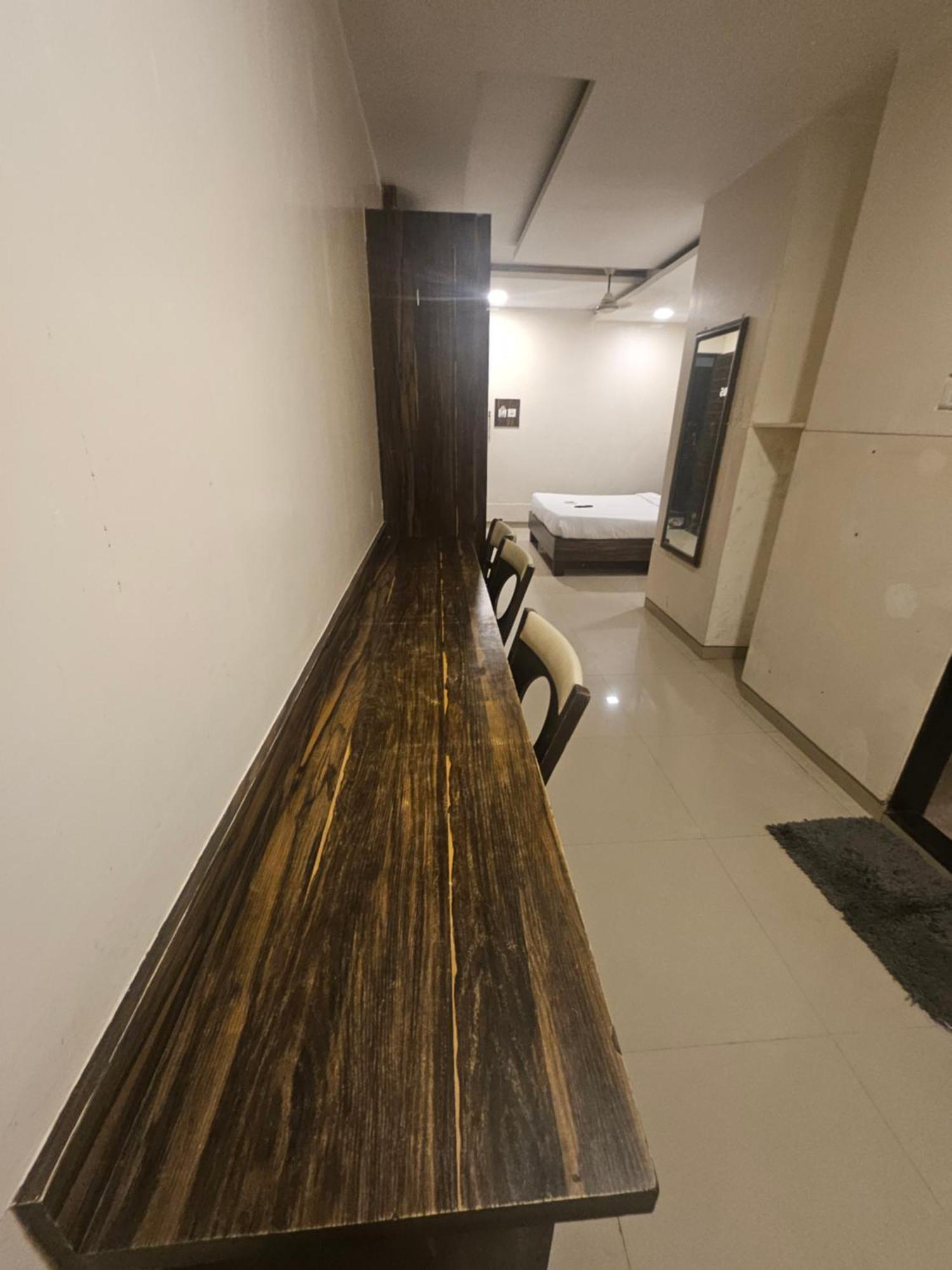 Prime Addore Palacee - Near Airport , Visa Consultant , Jio World Convention Centre Bkc 3* Mumbai