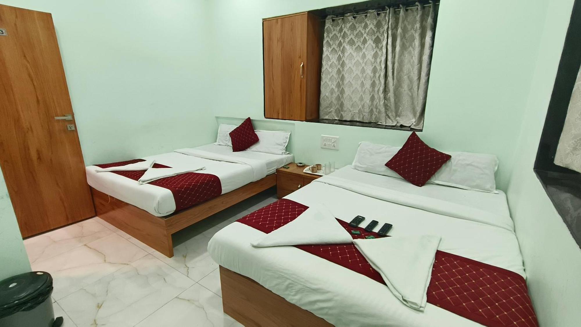 Smooth Checkin By Sea Rose - 2* Mumbai