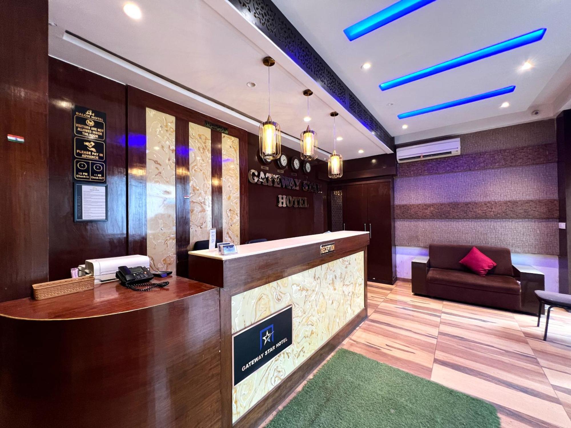 Gateway Star Hotel 3*