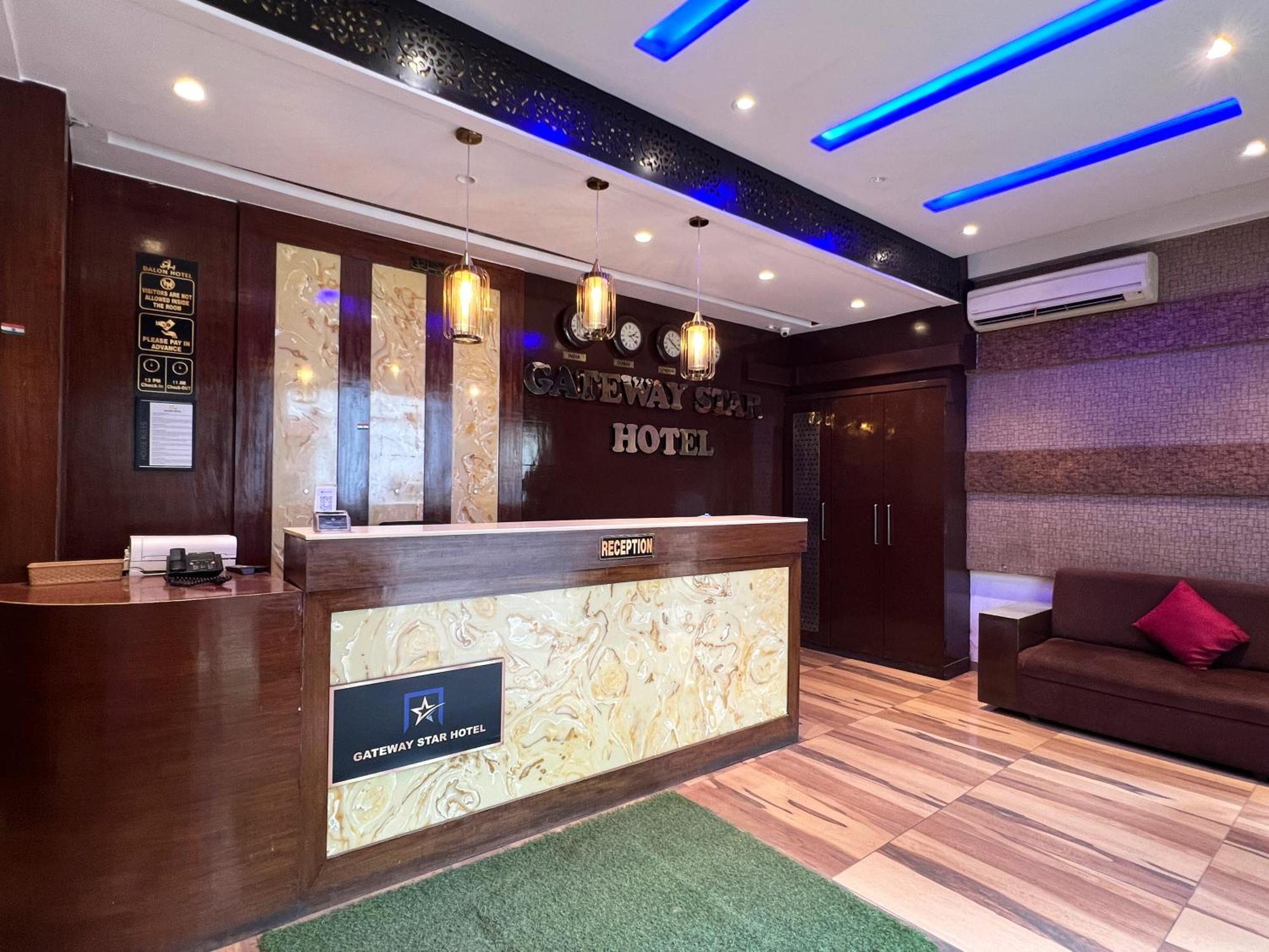 Gateway Star Hotel 3*