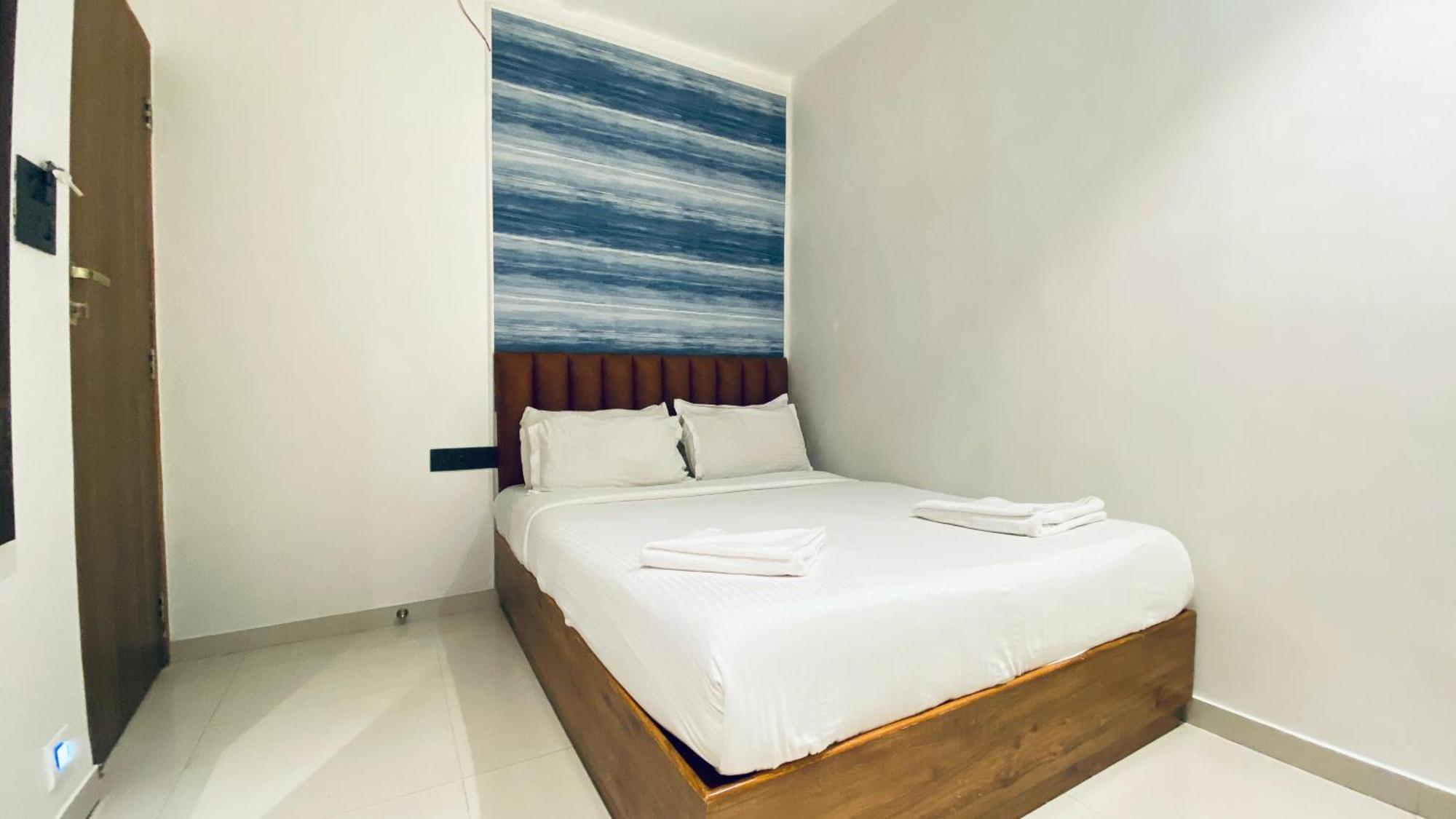 Palm Breeze - Colaba Mumbai