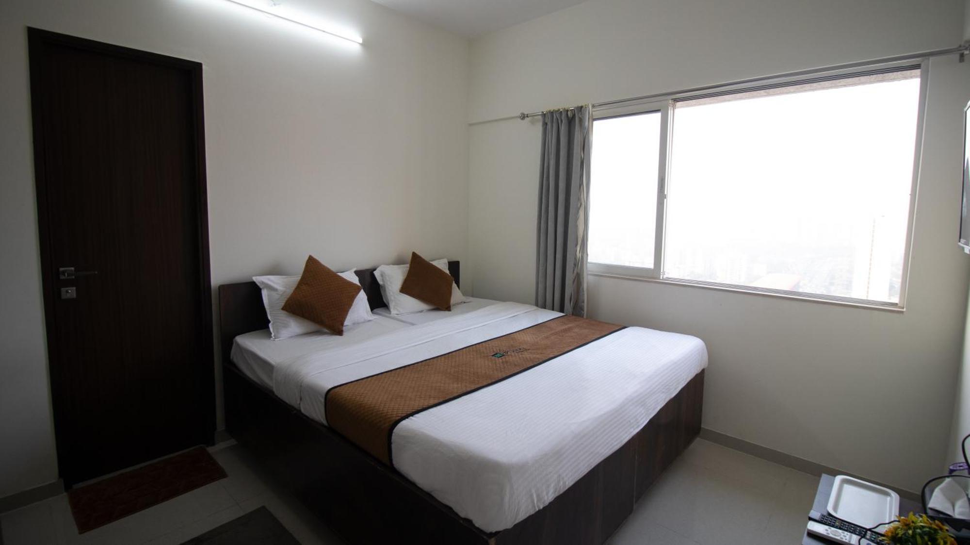 Pinaki Comfort Omkar Signet - Near Nesco Mumbai