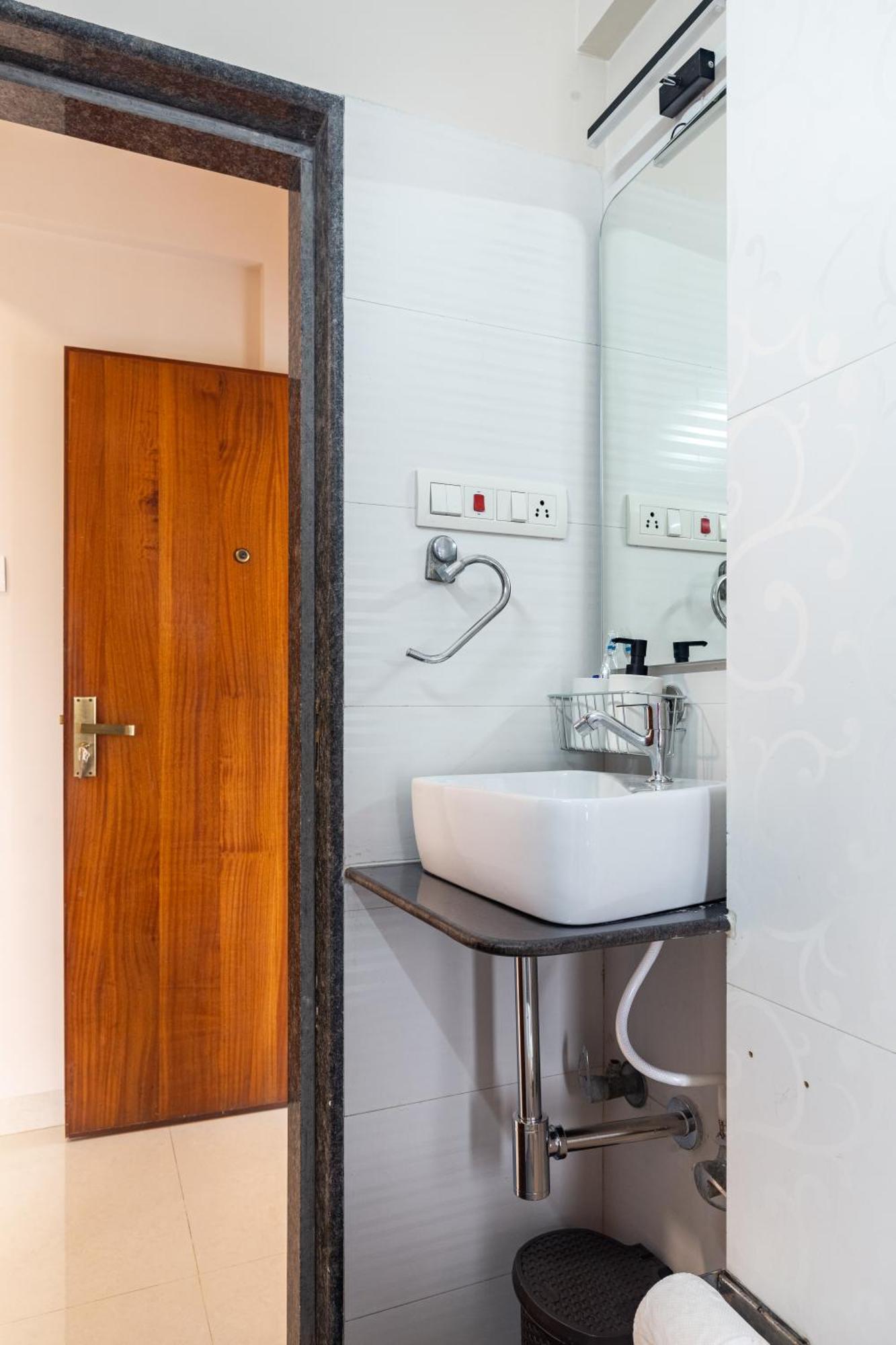 Treat Homes Service In Bkc Siddhant 601 Homestay Mumbai