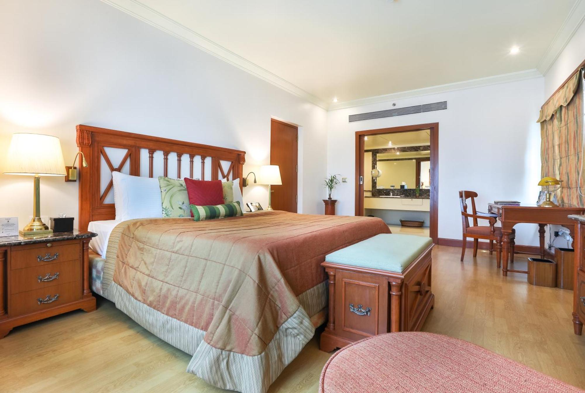 Hotel The Orchid Parle Mumbai