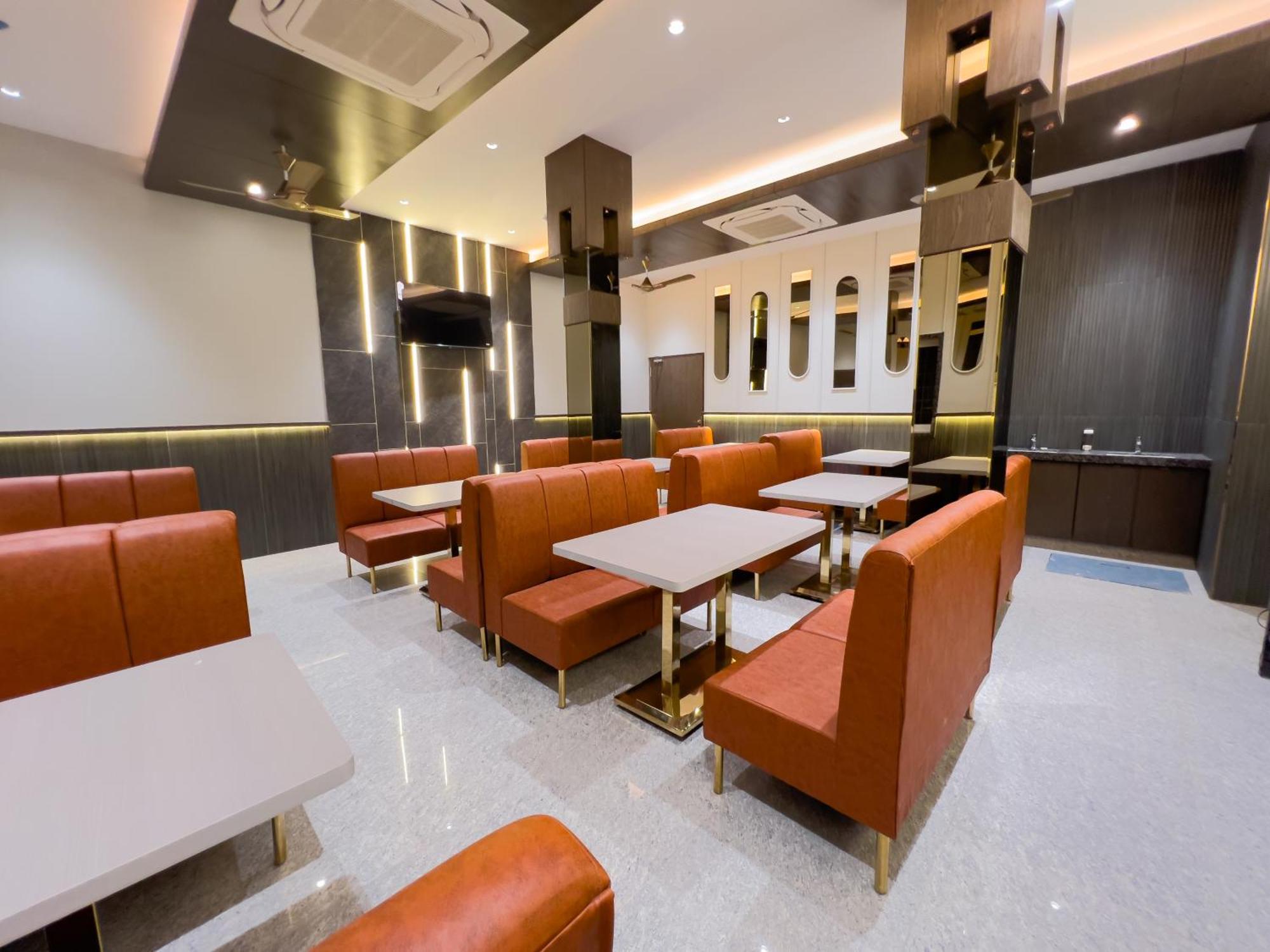 Hotel Fabhotel Ascent Star - Nr Phoenix Mall Kurla Mumbai