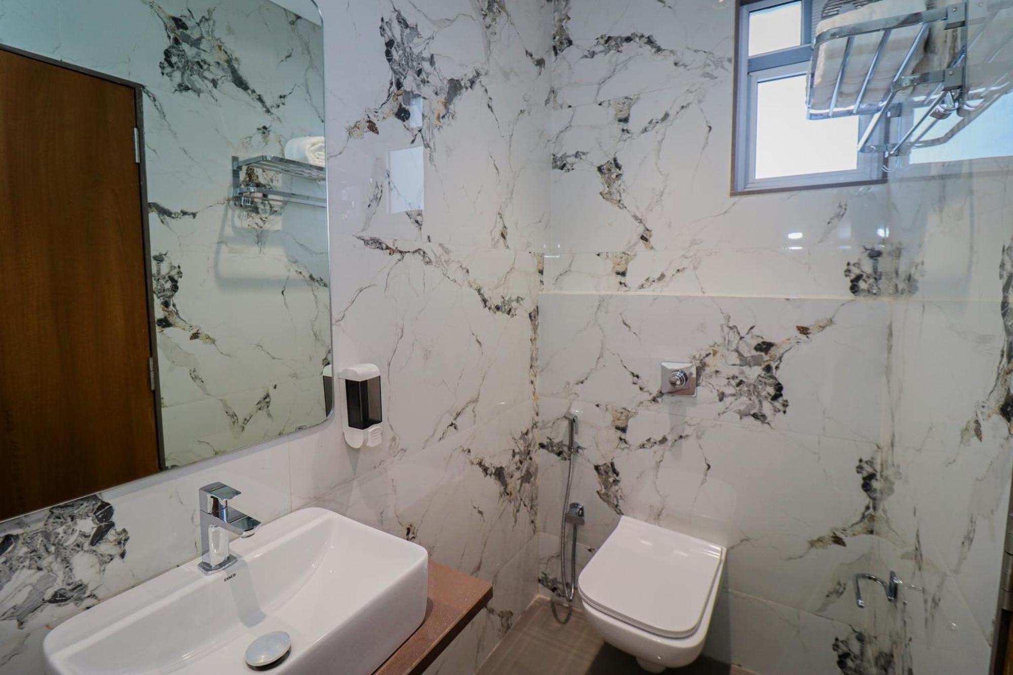 Fabhotel Ascent Star - Nr Phoenix Mall Kurla 3*
