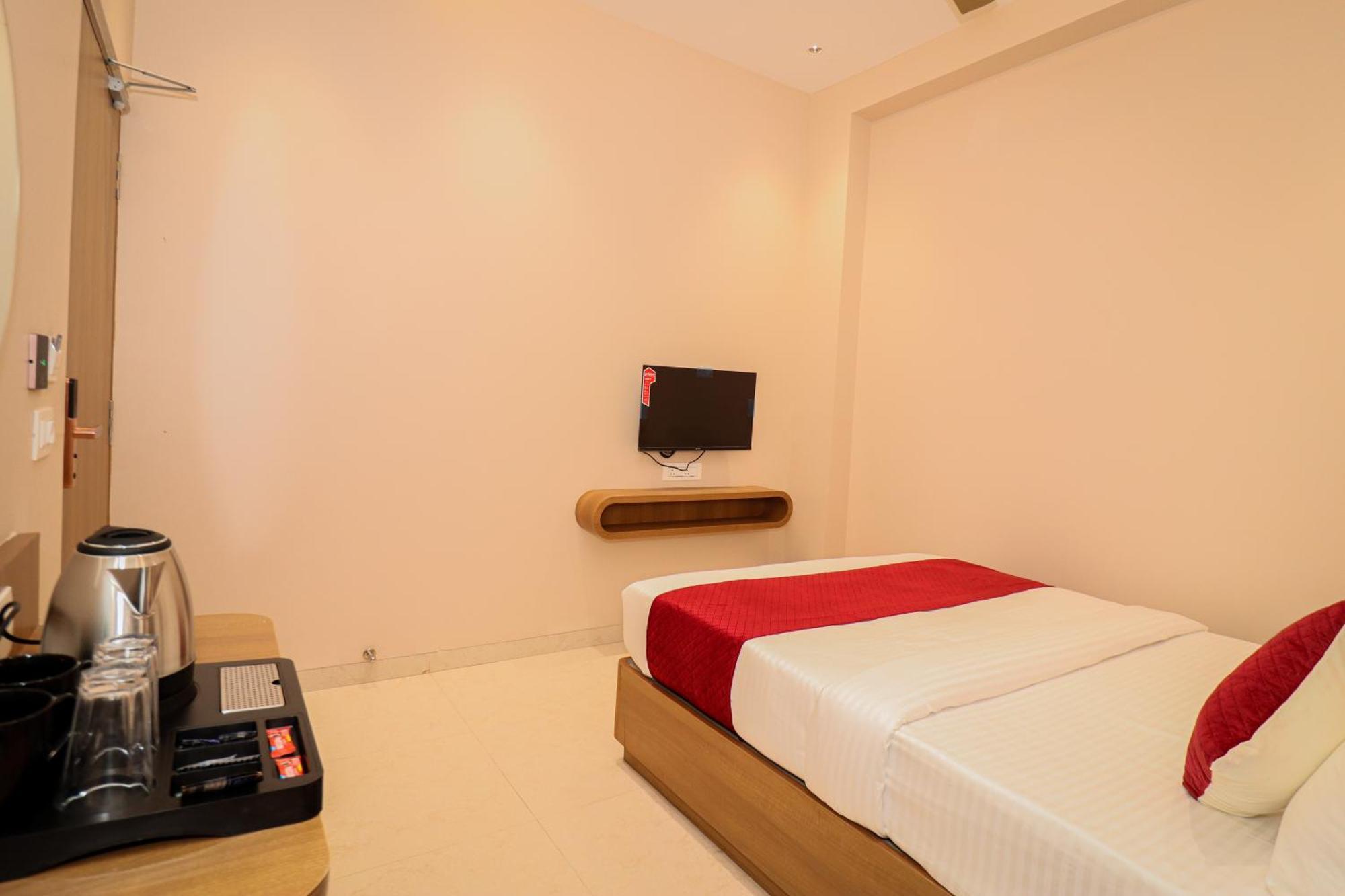Fabhotel Ascent Star - Nr Phoenix Mall Kurla Hotel 3*