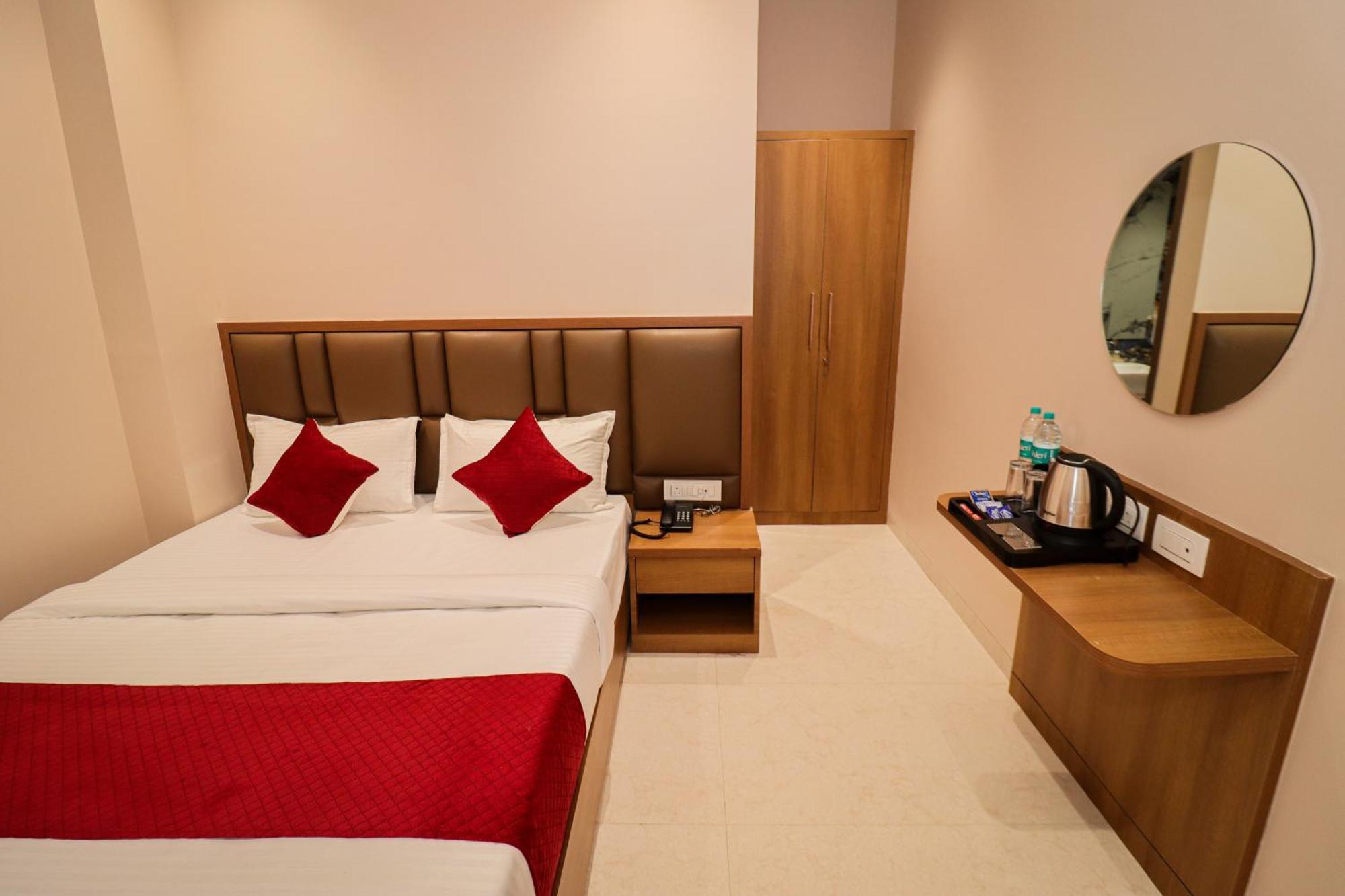 Fabhotel Ascent Star - Nr Phoenix Mall Kurla
