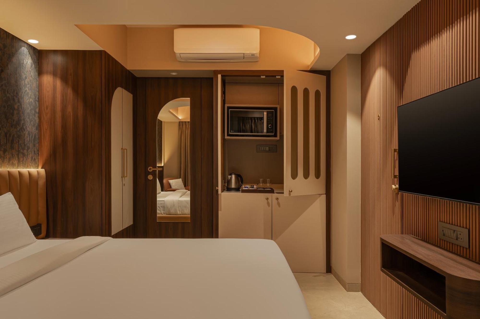 Orbit Serviced Apartment *