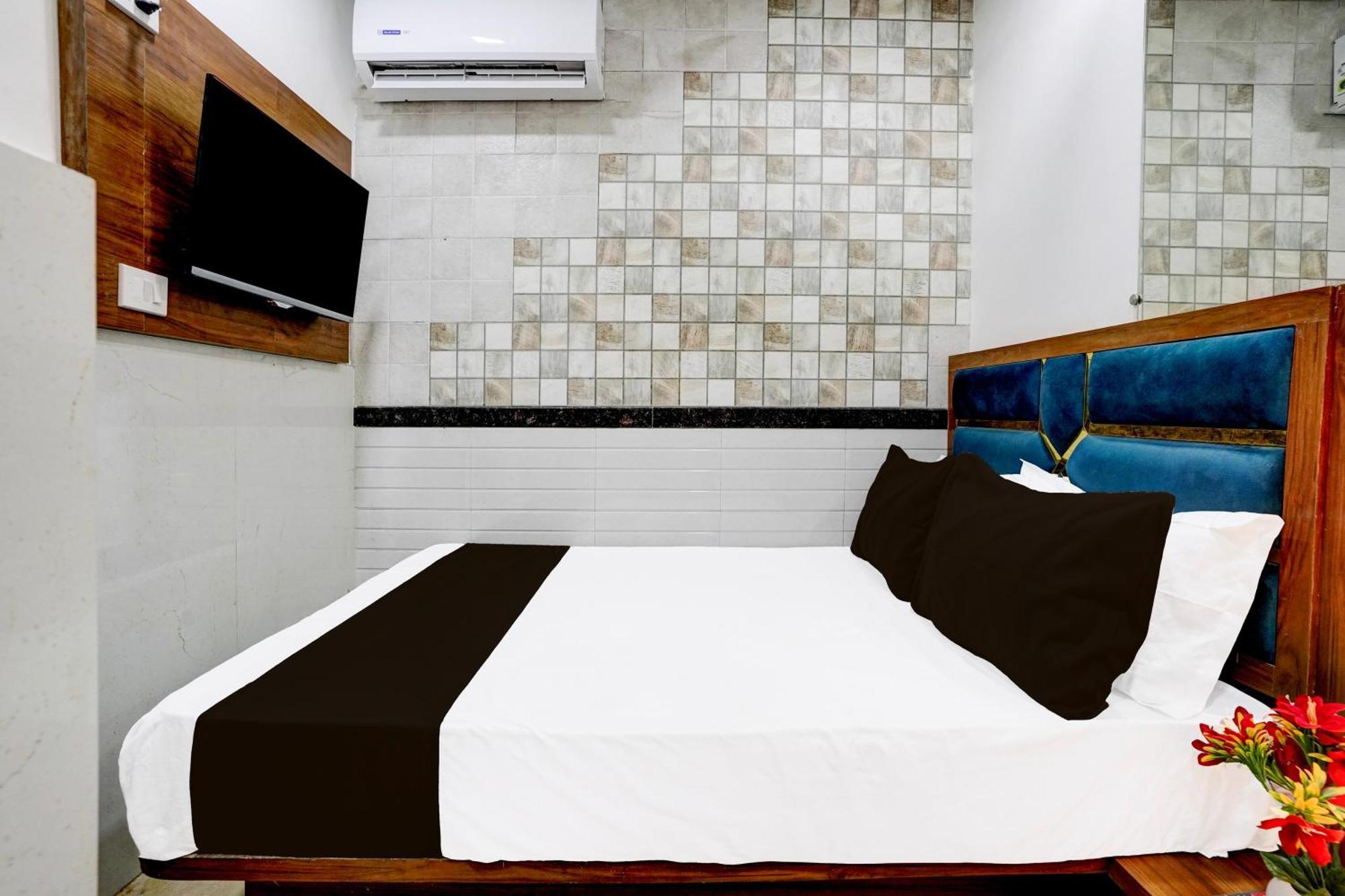 Hotel O Radha Palace Mumbai