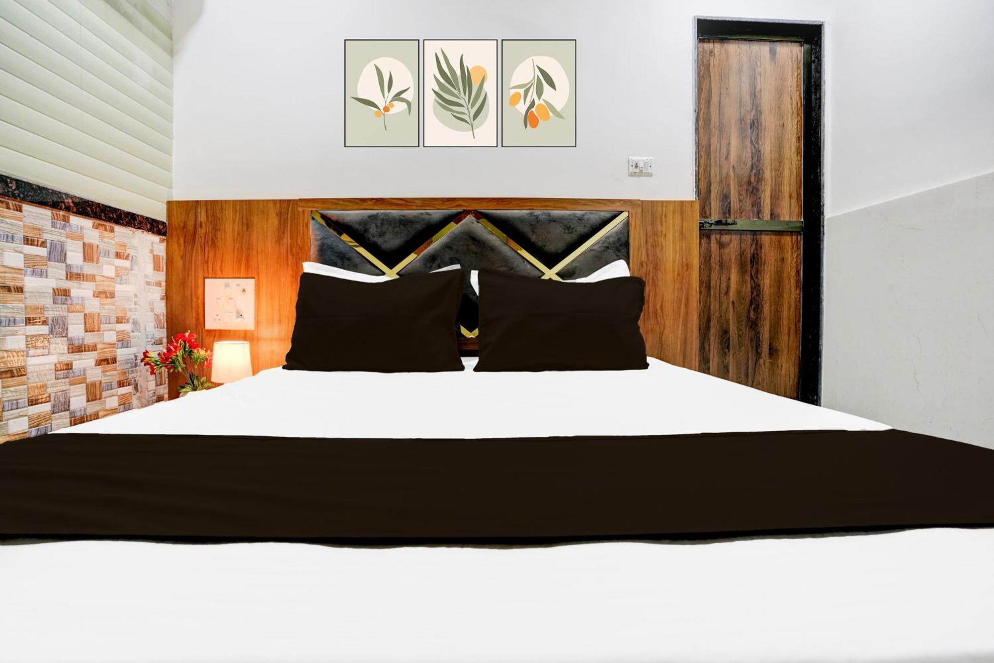 Hotel O Radha Palace Mumbai