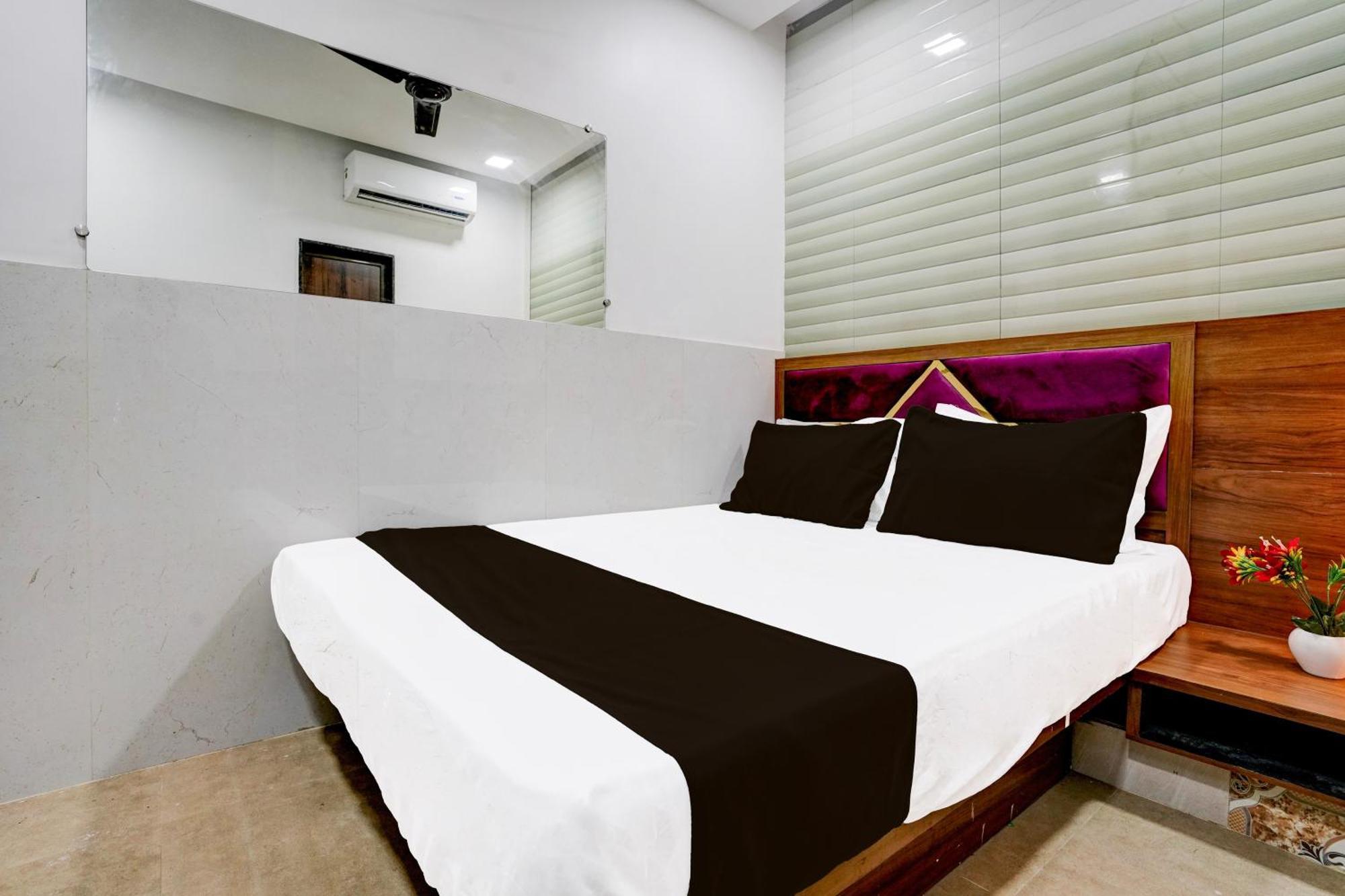 O Radha Palace Hotel 3*