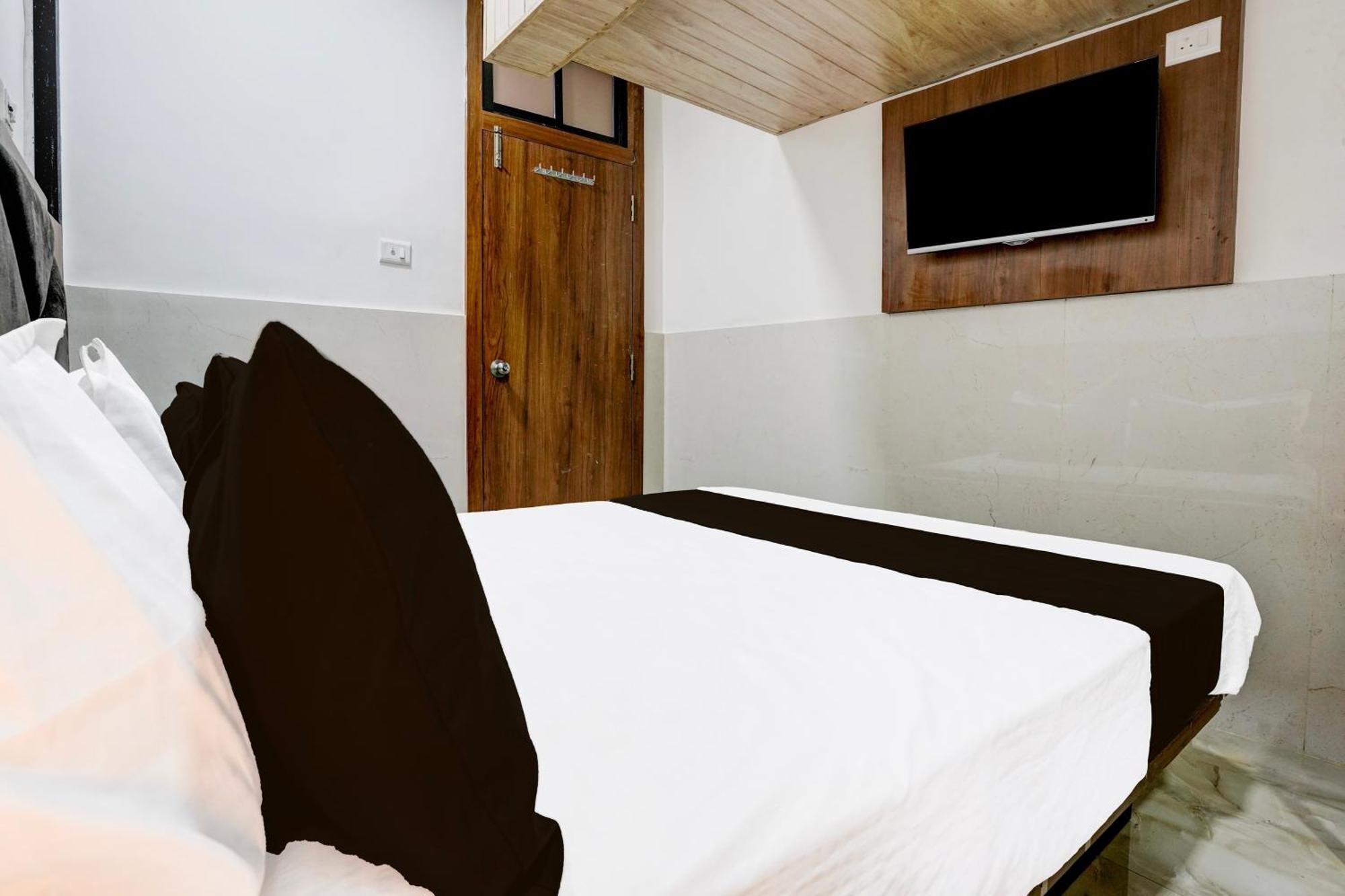 O Radha Palace 3*
