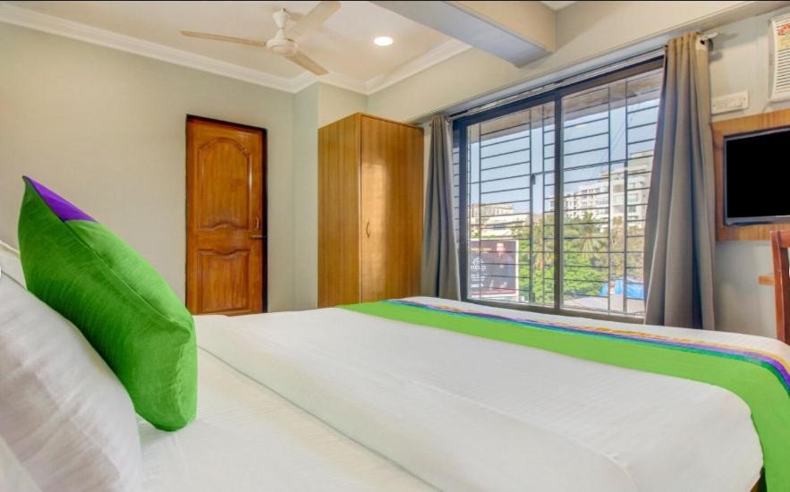 Hotel Cruz Royale Mumbai