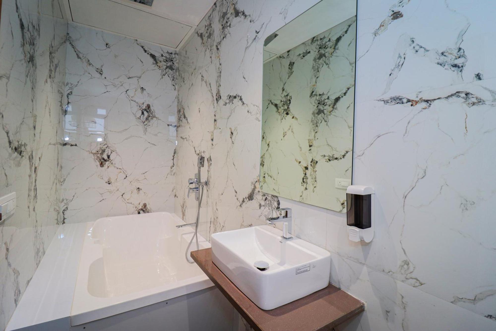 Hotel Fabhotel Ascent Star - Nr Phoenix Mall Kurla Mumbai