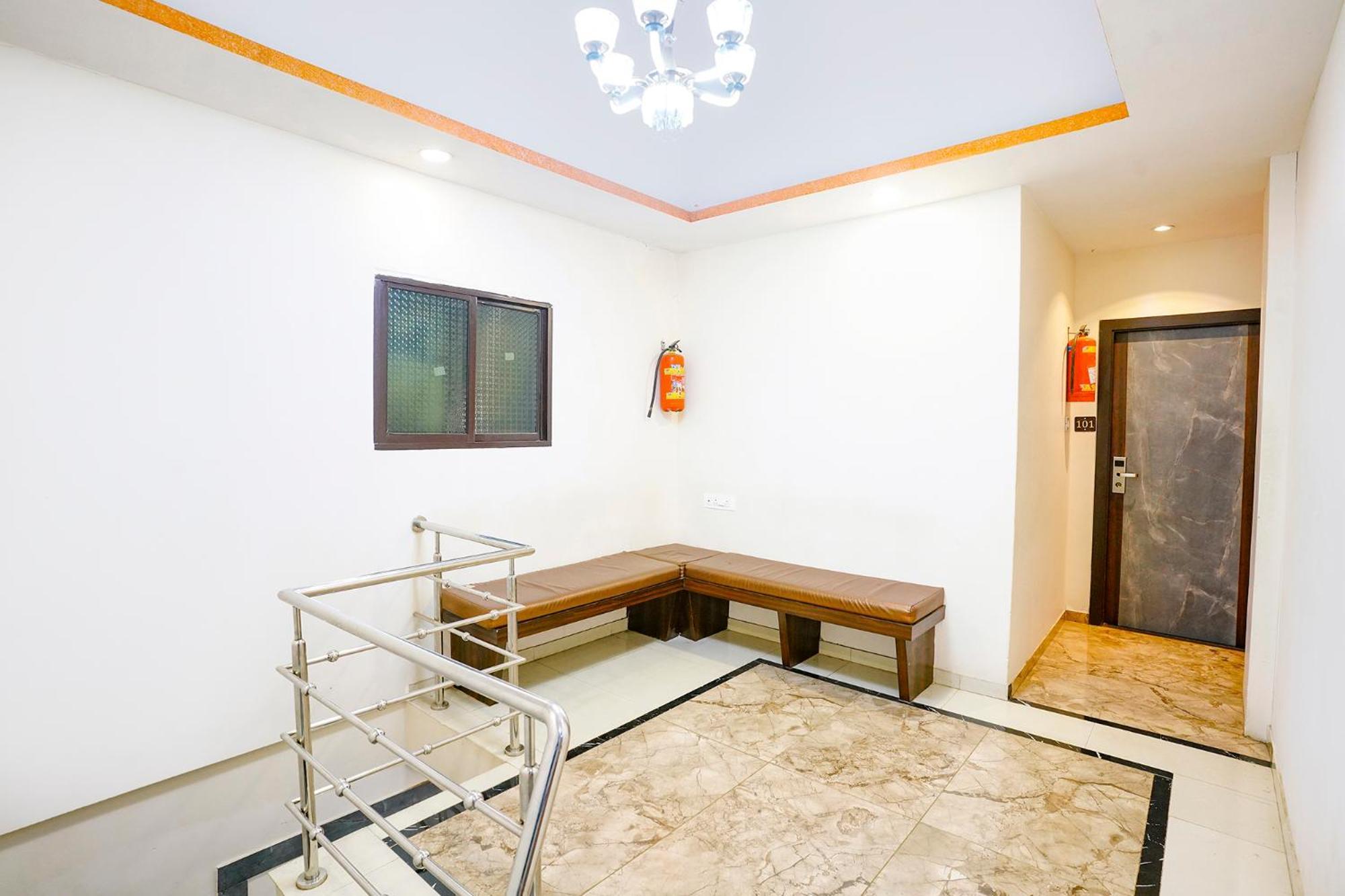 Hotel Fabhotel Bkc Anex 2*