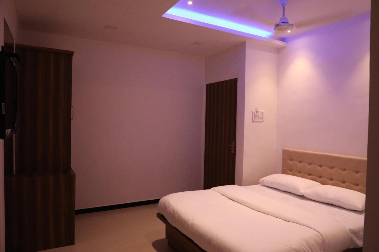 Galaxy By Glitz Mumbai