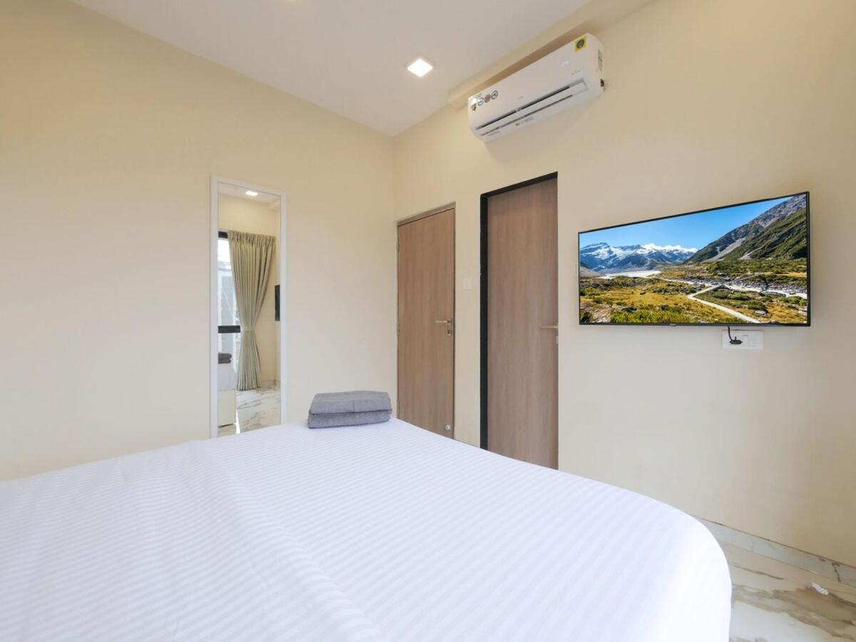 Milo Private 3bhk In Bandra *