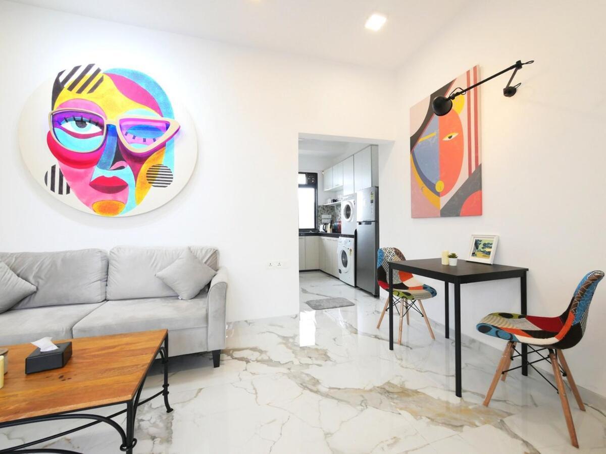 Milo Private 3bhk In Bandra Mumbai