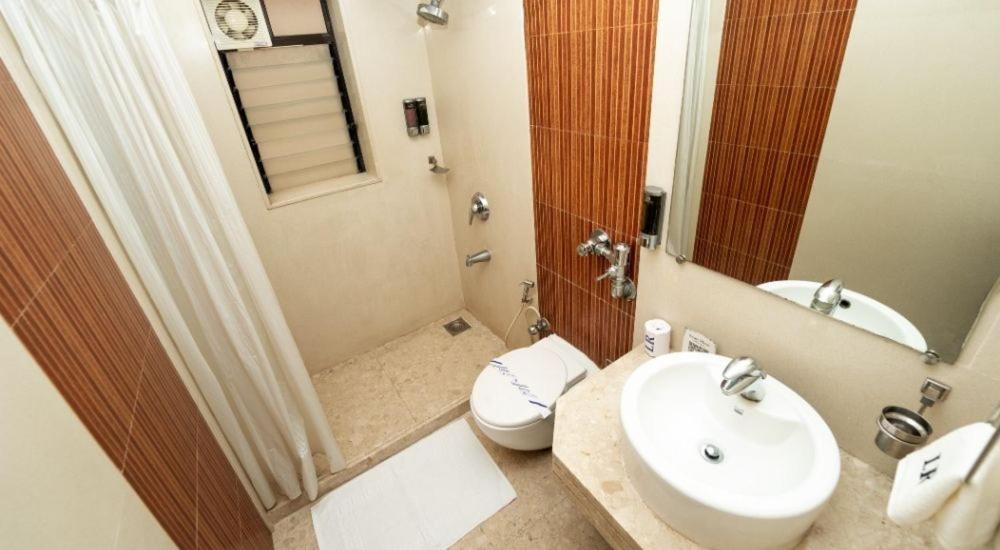 Lalco Residency Hotel 4*