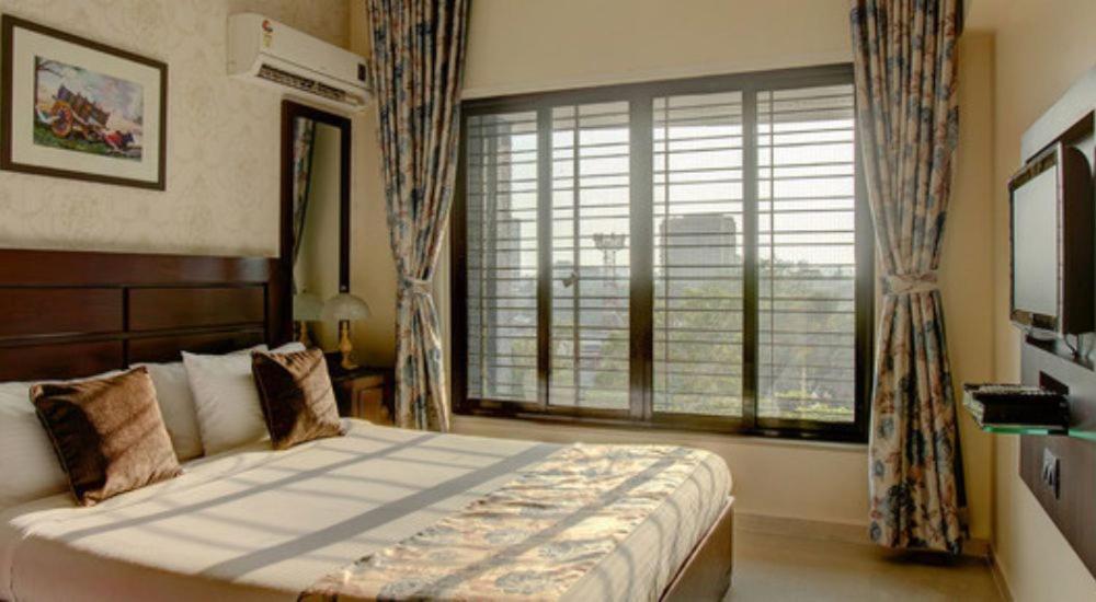 Lalco Residency Hotel 4*