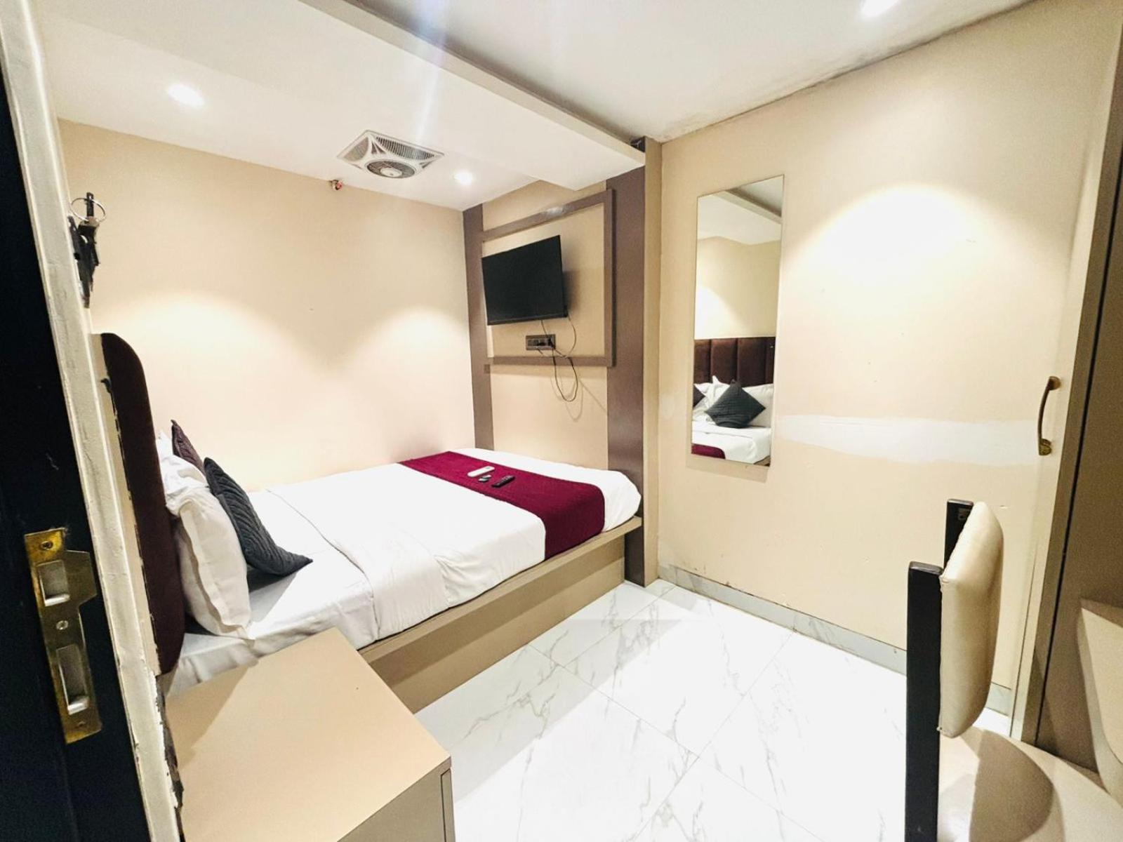 Hotel Dolphin Residency