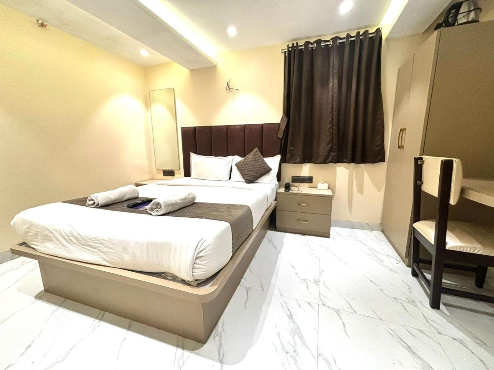 Dolphin Residency 2*