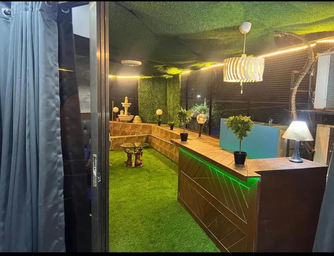 Apartment 2bhk With Terrace Garden-lokhandwala Andheri