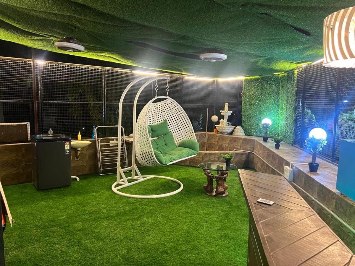 Apartment 2bhk With Terrace Garden-lokhandwala Andheri Mumbai