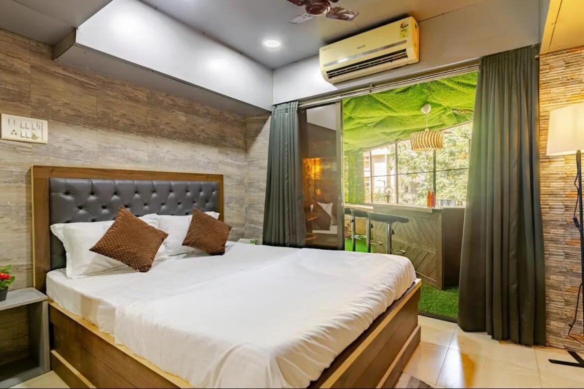 2bhk With Terrace Garden-lokhandwala Andheri * Mumbai