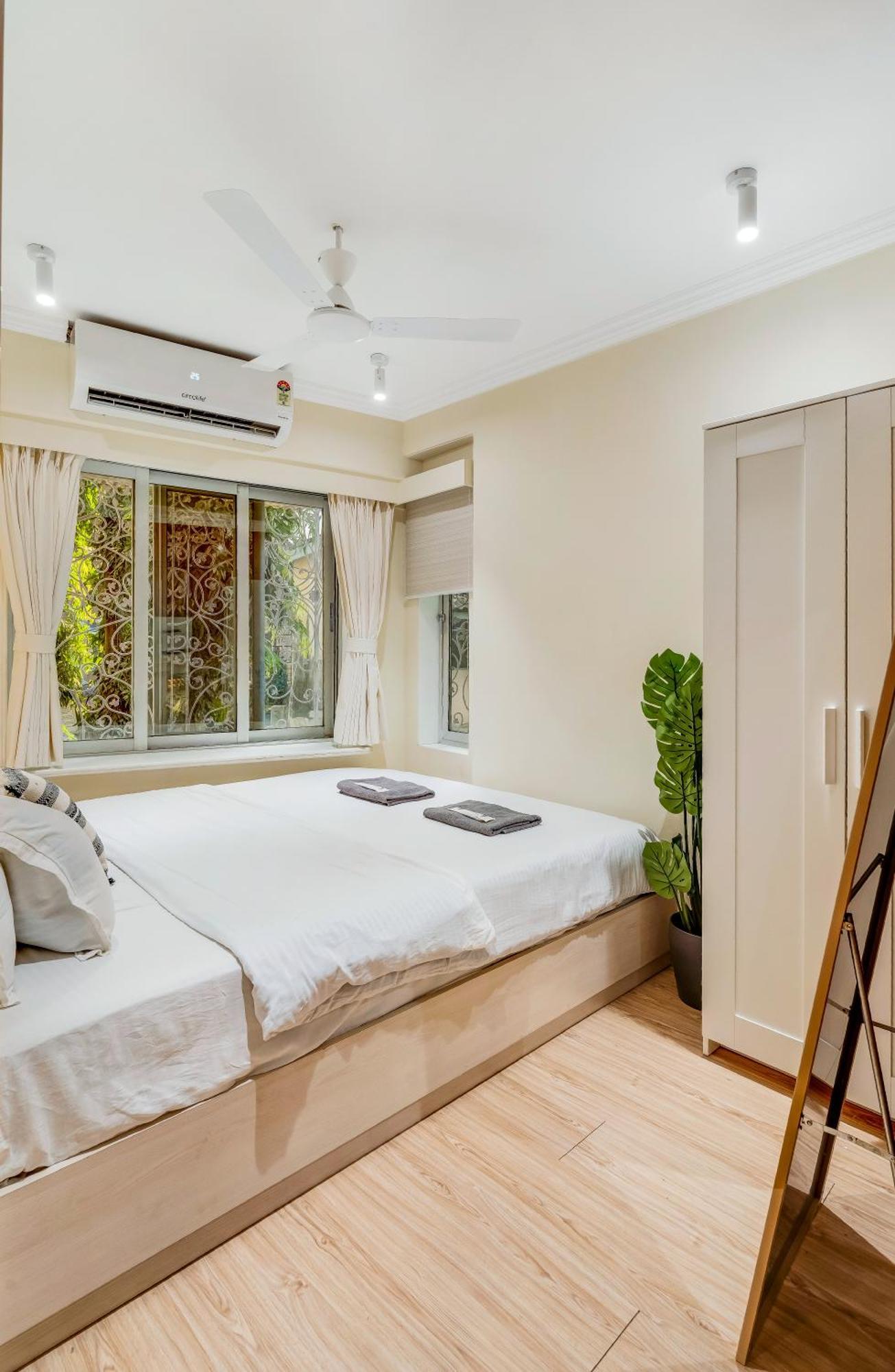 Stella 3bhk Khar W By The Company Apartment
