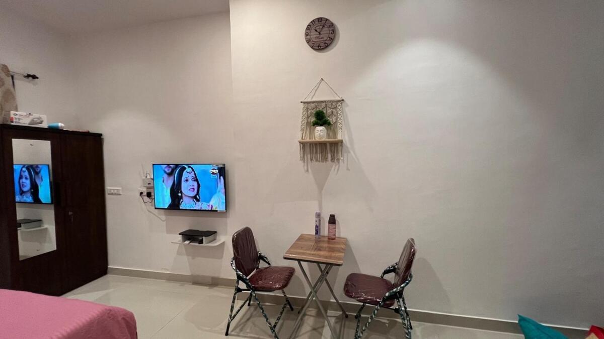 The Cozy #10 Apartment Mumbai
