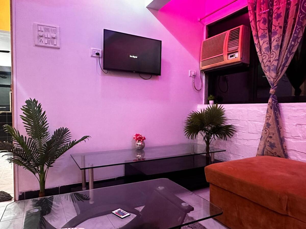 Apartment In Oshiwara Andheri #01 *