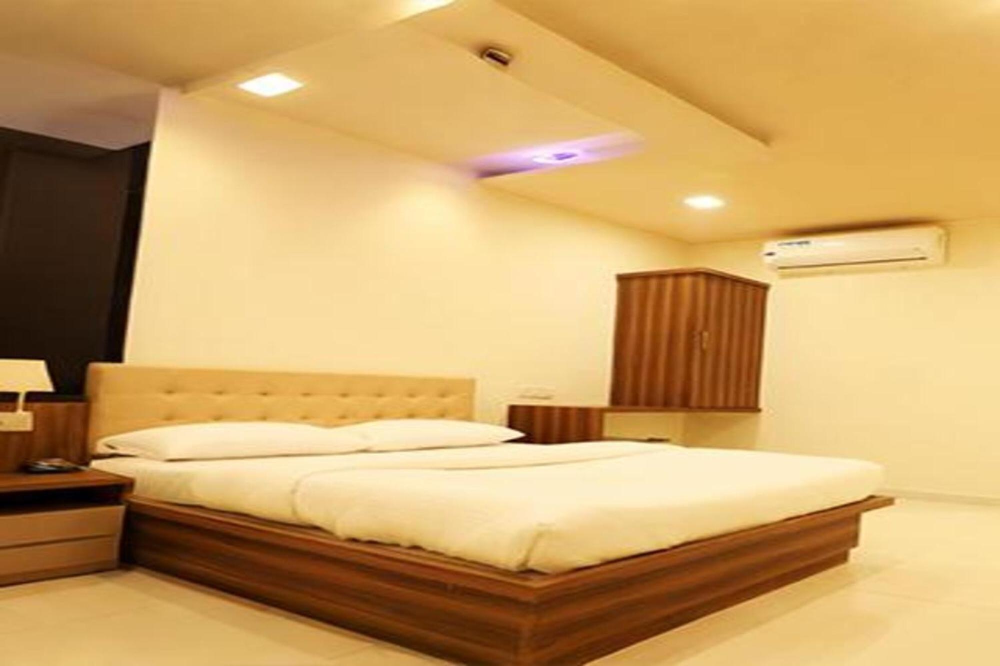 Hotel Fabhotel Galaxy 3*