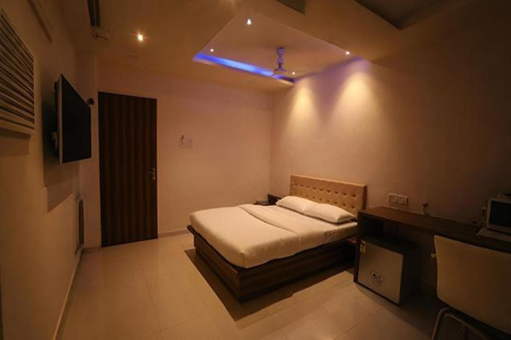 Hotel Fabhotel Galaxy 3*