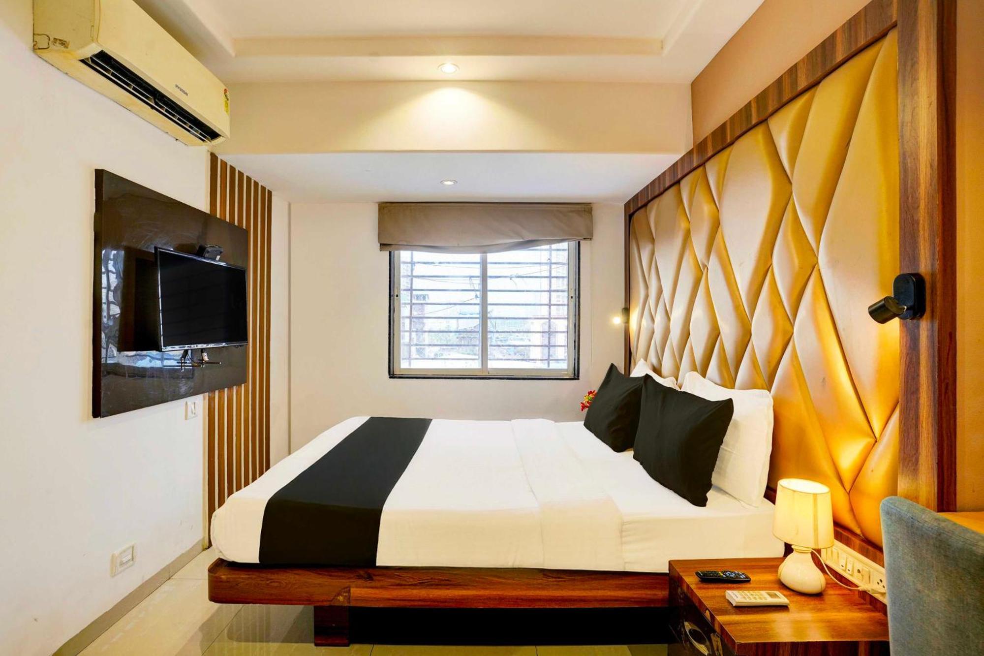 Collection O 3* Mumbai