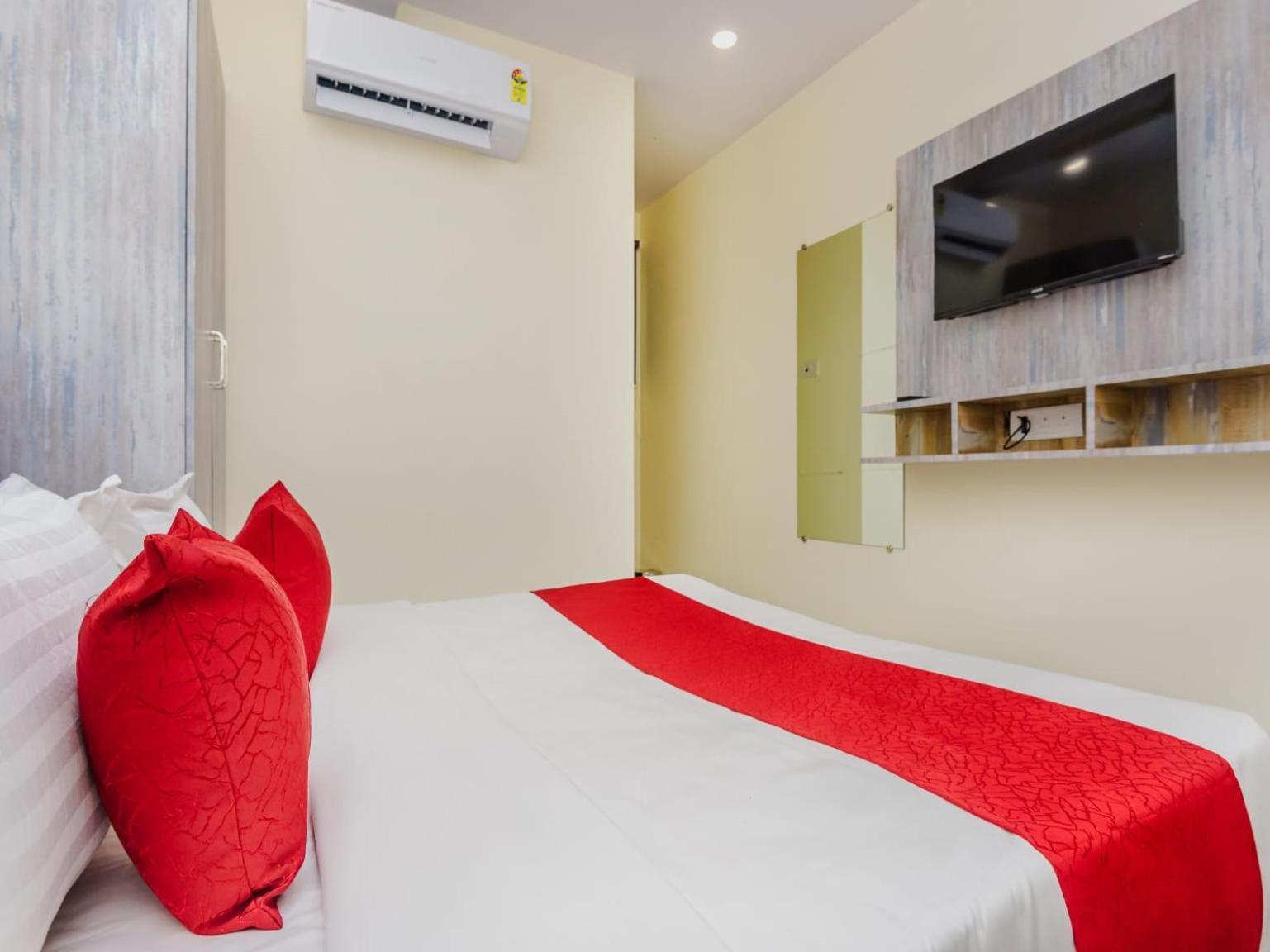 Good Luck Residency By Glitz Mumbai