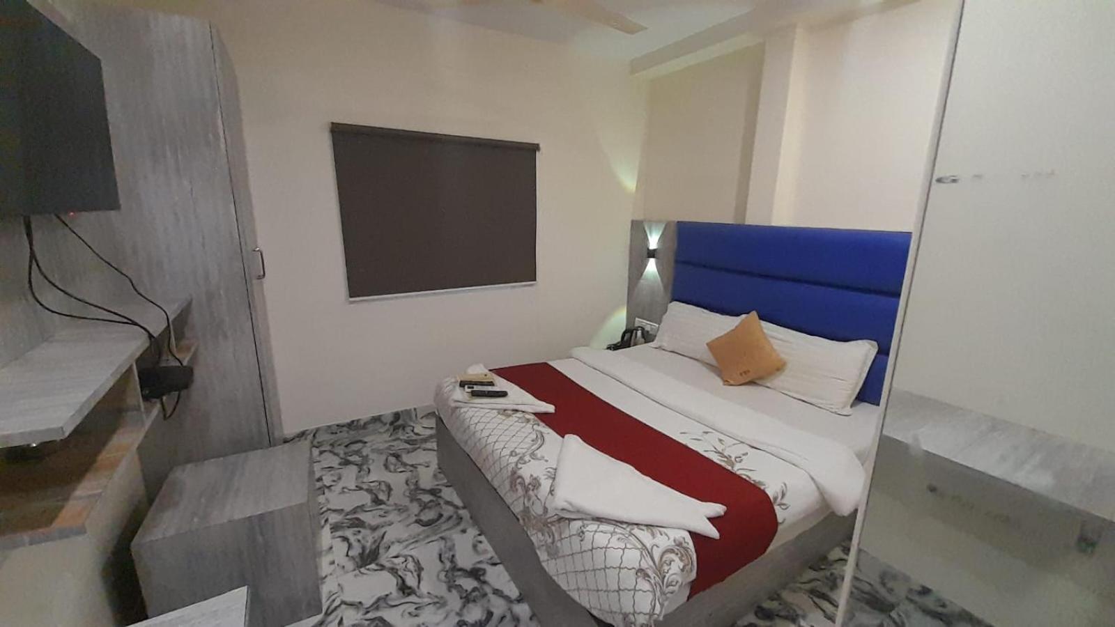 Good Luck Residency By Glitz Mumbai