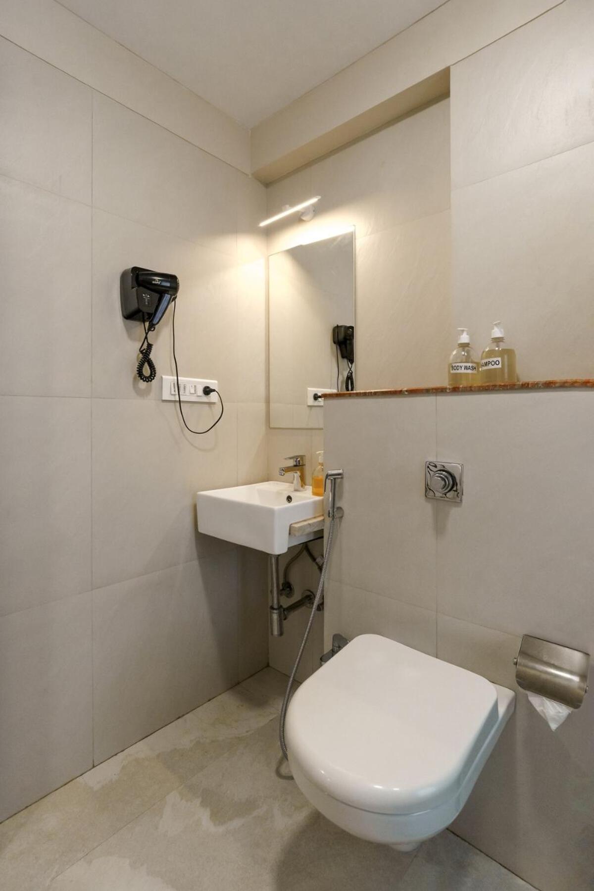 Apartment Zen Private 3bhk In Bandra Mumbai
