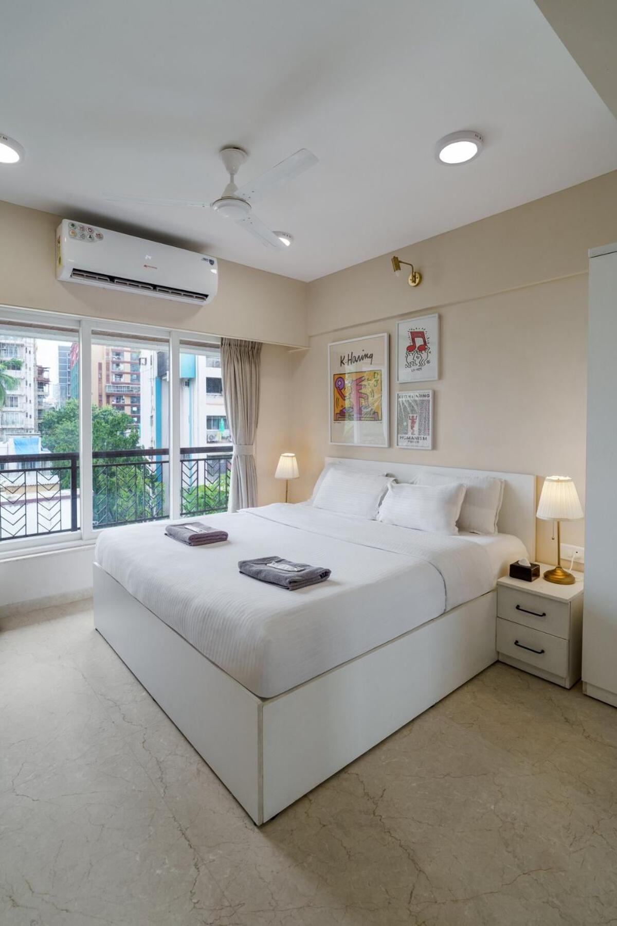 Zen Private 3bhk In Bandra Mumbai