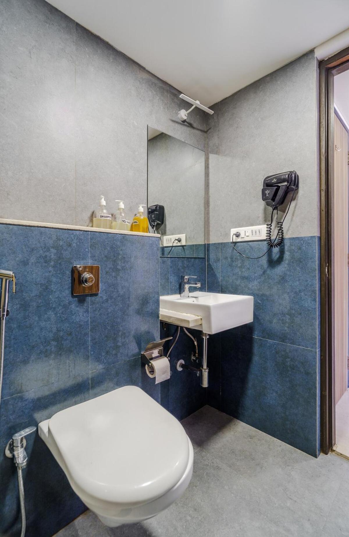 Apartment Zen Private 3bhk In Bandra Mumbai