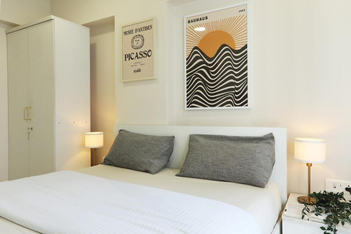 Tao Private 3bhk In Bandra Apartment