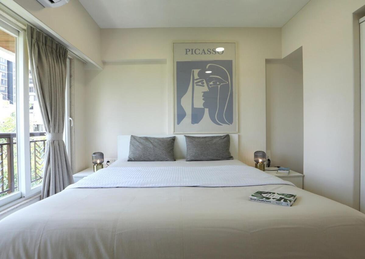 Tao Private 3bhk In Bandra Apartment Mumbai